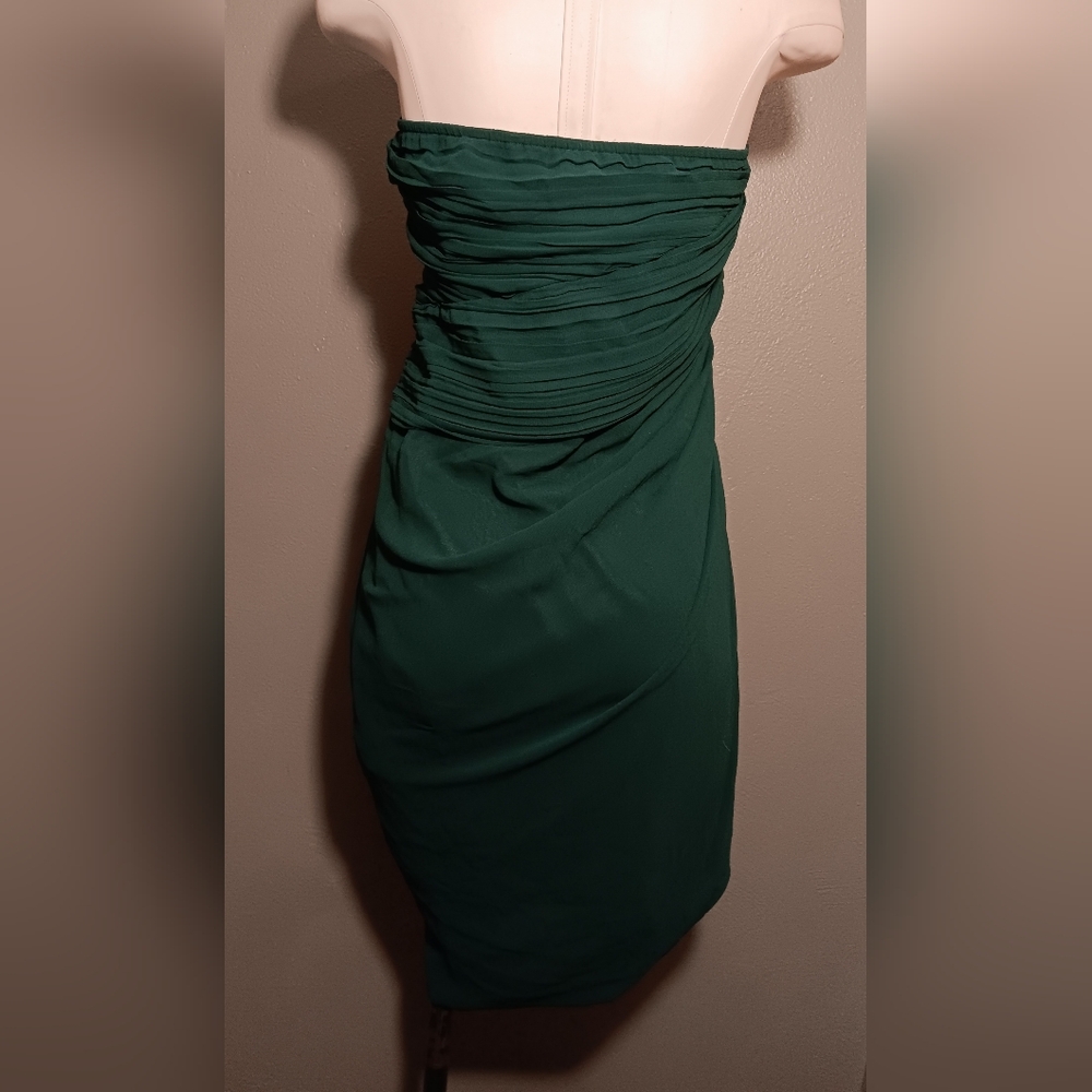 Elegant Green Women's Dress - Picture 2 of 3